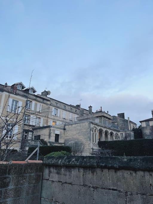 Maison + Parking Prive Au Coeur Angouleme 60M2 Exteriér fotografie