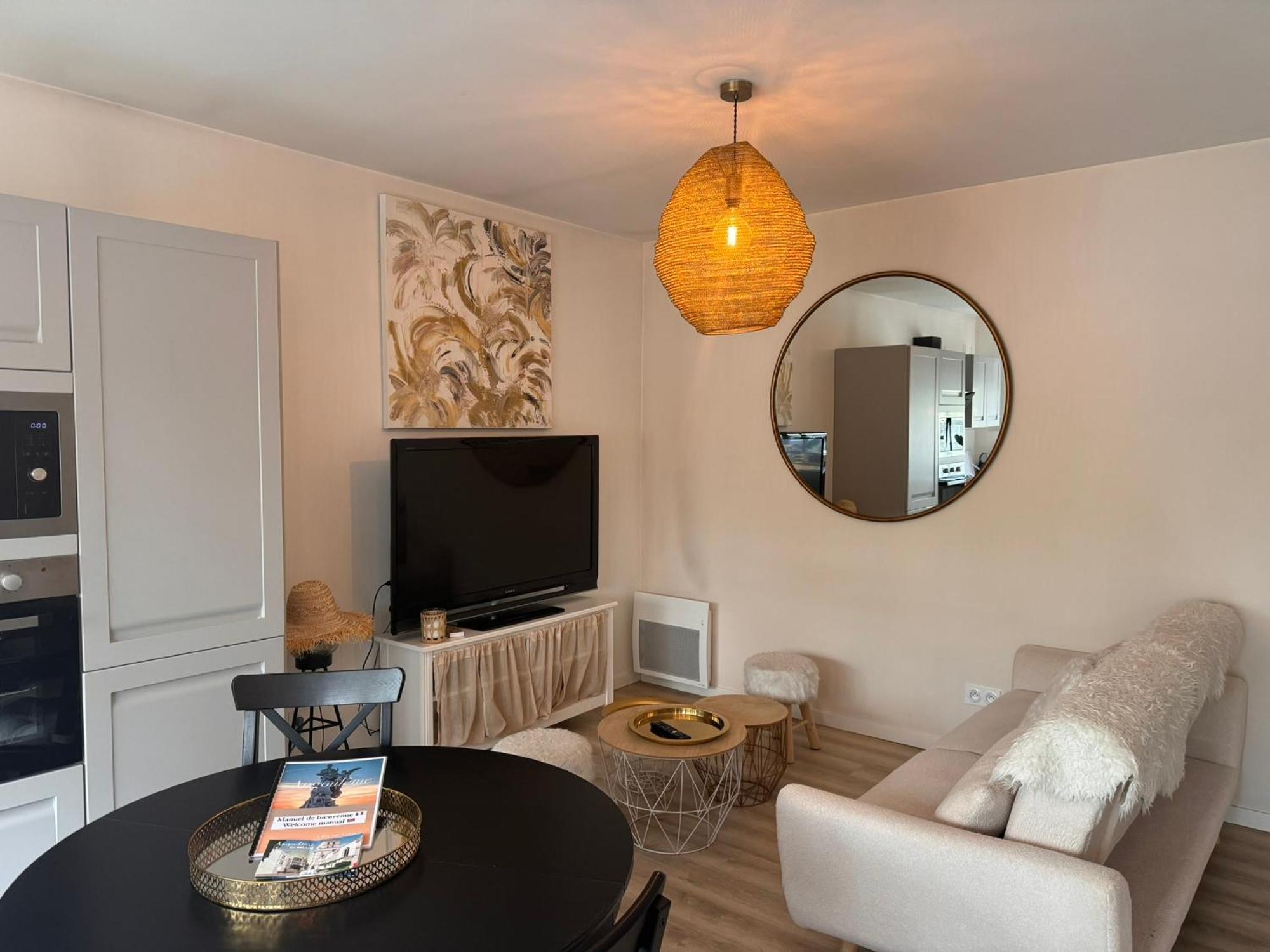 Maison + Parking Prive Au Coeur Angouleme 60M2 Exteriér fotografie