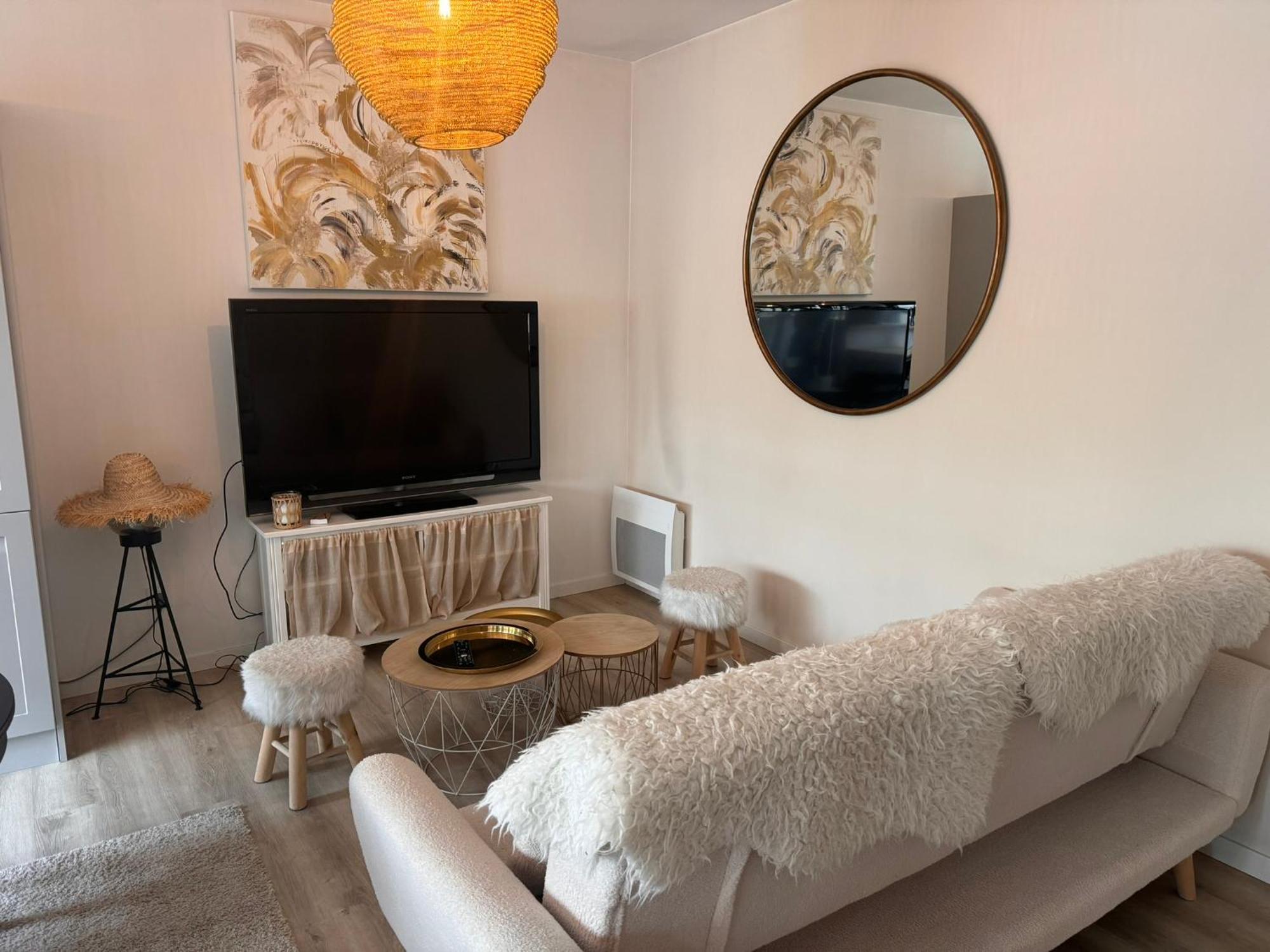Maison + Parking Prive Au Coeur Angouleme 60M2 Exteriér fotografie